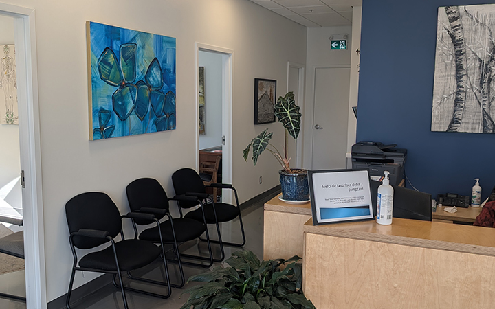 salle d'attente chiropraticien Laval